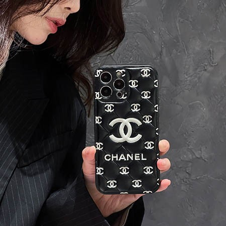 アイフォン 15 ケースchanel 革