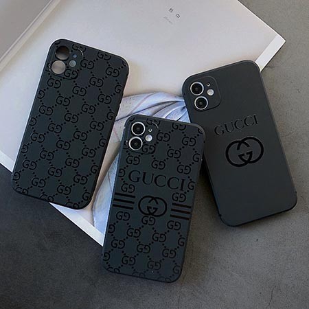 gucci グッチ シリコン アイフォーン 15 ultra ケース