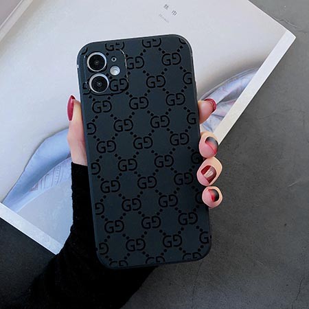 gucci グッチ シリコン アイフォーン 15 ultra ケース