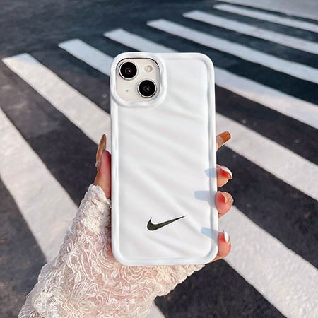 アイフォン 15 プラス スマホケース 白黒 nike