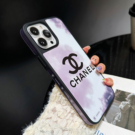 アイフォン 15 plus シャネル風 カバー