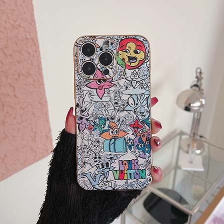 革ルイヴィトンのiPhone 15ケース