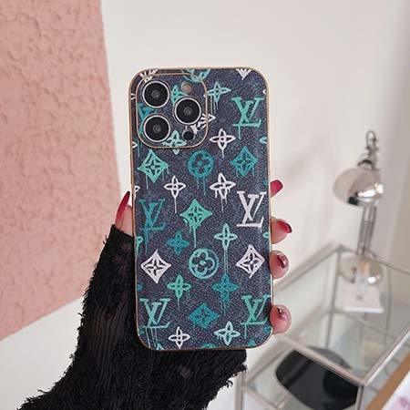 革ルイヴィトンのiPhone 15ケース