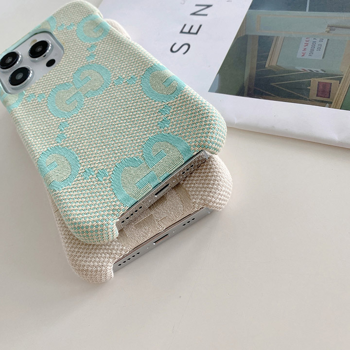 アイフォーン 15 プロ 薄型 gucci風 アイフォーン 15 プロ