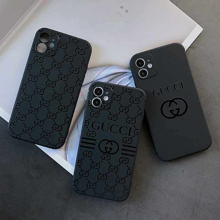 gucci グッチ シリコン アイフォーン 15 ultra ケース