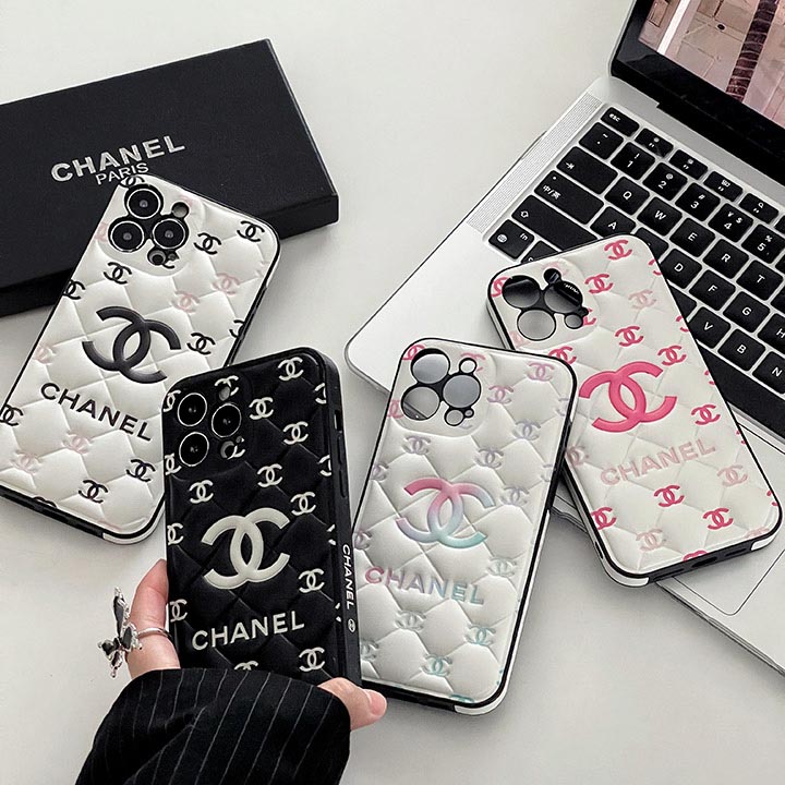 アイフォン 15 ケースchanel 革