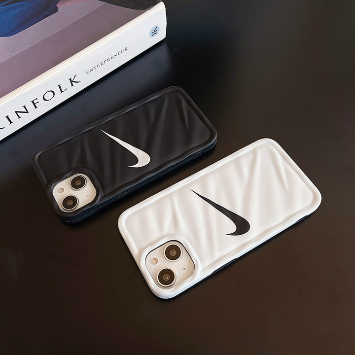 アイホン 15pro max スマホケースnike風 白黒