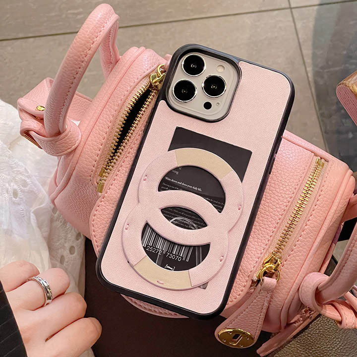 アイフォーン 14 pro シャネル スマホケース