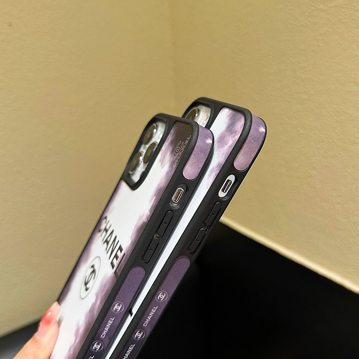 アイフォン 15 plus シャネル風 カバー