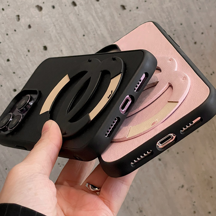 アイフォーン 14 pro シャネル スマホケース