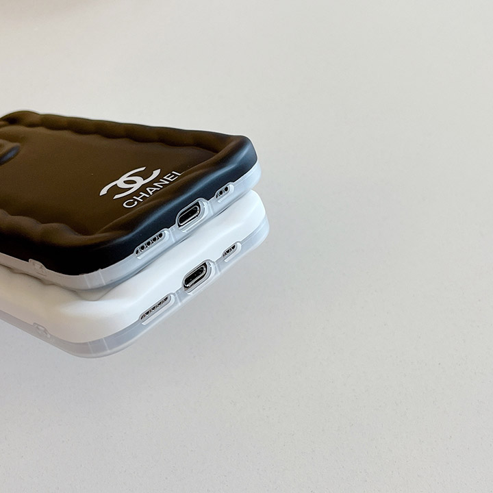 アイフォン 14pro max シャネル chanel スマホケース 白黒