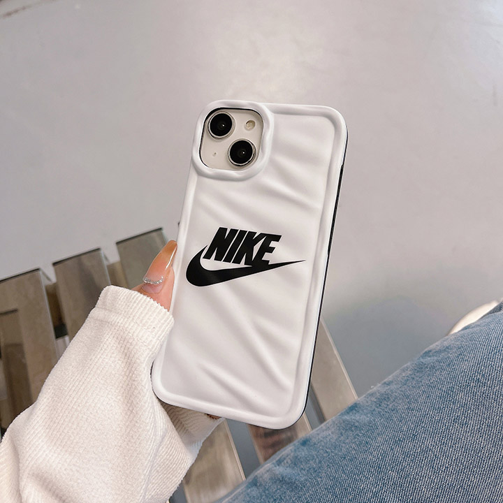 NIKE iPhone 15ケース