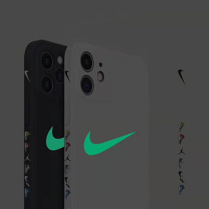 iphone 15プラス 白黒 nike iphone 15プラス